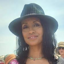 Alaiyo Bradshaw (@artist_alaiyo) • Instagram photos and videos