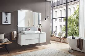 Im badezimmer findet man die modern wirkenden farben vor allem als außenanstrich von badewannen oder waschschüsseln. Badezimmer Modern Life In Weiss Matt Von Puris Mobel Letz Ihr Online Shop