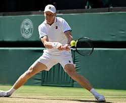 Jannik Sinner vola in semifinale a Wimbledon 2026
