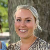 100+ "Julia Holm" profiles