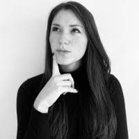 Melissa Moen's Instagram, Twitter & Facebook