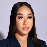 Nia Scott's Instagram, Twitter & Facebook