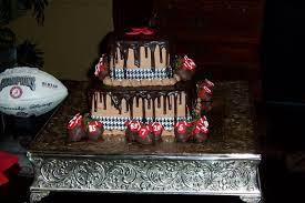 Yummy Alabama Groom S Cake By Amanda Combs Roll Tide Grooms Cake Special Cake Alabama Cakes