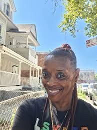 Lavonda Mathis's Instagram, Twitter & Facebook