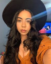 Crystal Quinones's Instagram, Twitter & Facebook