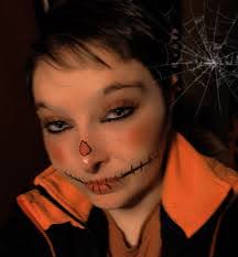 Sandra Tennell's Instagram, Twitter & Facebook