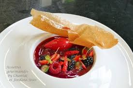 Mousse Fromage Blanc Et Jardin De Fruits Rouges Par Jordane Stiee Assiettes Gourmandes En 2020 Assiette Gourmande Fromage Blanc Alimentation