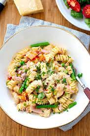 Enter this one pot ham and cheese pasta! Instant Pot Chicken Ham Vegetable Pasta