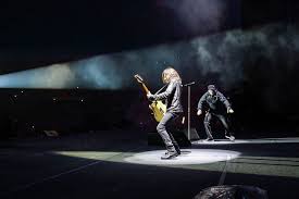 Vasco rossi sarà in concerto in autodromo a imola il 26 giugno. Vasco Rossi Annuncia I Concerti Del 2021 Nessuna Data In Friuli Il Friuli