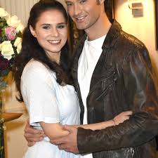 Unterschlupf findet sie ausgerechnet auf einem gefürchteten piratenschiff. Sturm Der Liebe Alle Traumpaare Im Uberblick Teil 2