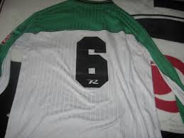 1) eğer sayfada hemen al tuşunu görüyorsan ürün henüz satılmamıştır. Sakaryaspor Dis Saha Futbol Formasi 2003 2004
