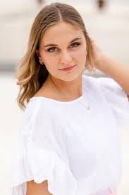 Amanda Shrader's Instagram, Twitter & Facebook