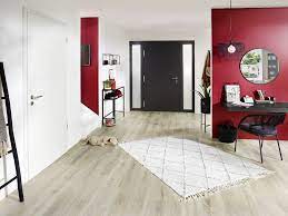 Studio3001 Fotografie Werbefotografie Flur Eingangsbereich Wandfarbe Rot Haustur Anthrazit Hauseingang Schlafzimmer Teppichboden Werbefotografie Flur