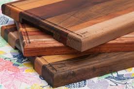 Tablas Para Picar Construidas De Forma Artesanal Con Distintos Tipos De Madera Algunas De Ellas Son Tablas Para Picar Tablas Para Asado Tablas De Picar Madera