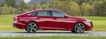 Honda equips the 2019 accord sport with a 235/40r19 tire. 2019 Honda Accord Convenient Amenities And Entertainment Options