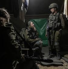Israeli Women Fight on Front Line in Gaza, a First - The New York Times