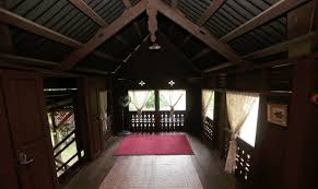 There are three palaces in seri menanti, negeri sembilan. Muzium Diraja Istana Lama Seri Menanti Masih Ditutup Exco