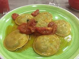 Roberta gerboni 19 aprile 2021. Ravioli Fatti In Casa Ripieni Picture Of Nonna Gelsena Patti Tripadvisor