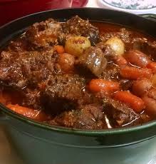 Delicious Beef Stew😋 **Yay Or Nay?** INGREDIENTS: 700g cubed beef stew  meat. 2 cups beef broth. 2 large potatoes, cubed. 3 chopped carrots. Get  The Recipe Now:https://letscook.fun/homemade-beef-stew/ 📌PLEASE JOIN OUR  BACKUP