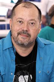 In his essays, chee writes about topics as varied as his hardships growing up as a korean american, his sexuality, his activism for aids legislation in the late 1980s, the death of his father, the writing life, and more. Alexander Chee Wikipedia