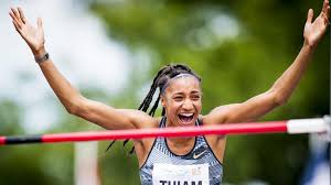 Nos coups de coeur sur les routes de france. Nafissatou Thiam Grimpe A 2 02 M Et Bat Le Record Du Monde Du Saut En Hauteur Dans Un Heptathlon Video Le Soir