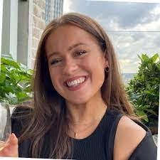 Leanna Byrd's Instagram, Twitter & Facebook