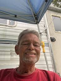 Hunter Upton's Instagram, Twitter & Facebook