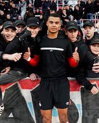 Ce serait une grande surprise pour moi si cody ne fait reste à savoir à quel nouveau club cody gakpo va faire profiter de son talent. Psv Cody Gakpo Eindhovenaar Psvhee Facebook