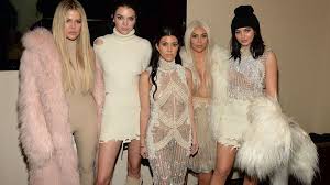 The 'keeping up with the kardashians' star has insisted she is constantly working on herself to be more environmentally conscious in a bid to make the world better. Kardashians So Sah Die Familie Fruher Aus Brigitte De