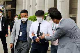 찐:종합게임동아리 작가 소장 총편수 총 8화 트라우마로 인해 일부러 게임을 피하며 살아온 '김 진'. Kayxa Sxe7qzzm