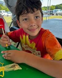 Head down to Wean Park for Summer Festival of the Arts! The children's tent  has so many wonderful #free activities today!