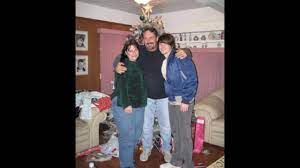 Drake bell goes to visit the 'drake & josh' house and finds out it's gone. Drake Bell With His Dad Joe Youtube