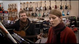 One day a czech immigrant (marketa irglova), who earns a living selling … Glen Hansard Opens For Pearl Jam Once The Commitments Glen Hansard S Musical Oscar Johnrieber
