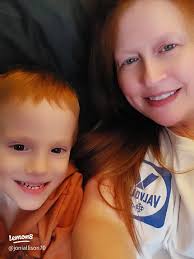 Hello! I'm Joni, a Mama and Interior Creator