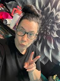 Hello gorgeous Here's a little piece of the things I do when I'm less busy  I mean when I'm not making videos or doing my wood work this is what I love