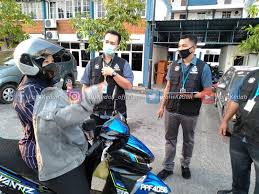 Ibu pejabat polis daerah (ipd) alamat : Polis Saman Polis Terkejut Semua Diperiksa Ketika Masuk Ibu Pejabat Polis Wapcar