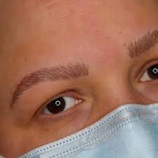 Once you've decided to take the leap, there are several types of permanent eyebrow makeup, including traditional tattoos, microblading, and hair stroke eyebrows. This Artist Tattoos Eyebrows For Clients With Alopecia Twistedsifter