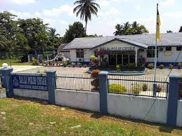 Ketua polis daerah port dickson, superintendan aidi sham mohamed berkata, mereka ditahan bagi membantu siasatan kerana merusuh. Balai Polis Chuah Di Bandar Port Dickson