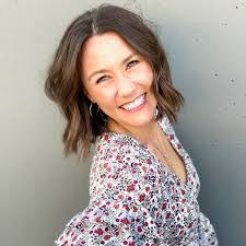 Lindsey Hetrick's Instagram, Twitter & Facebook