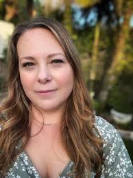 AHA MOMENTS] Session 5: Improv Webinars · Selling Online