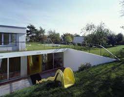 Underground Home Modern Underground House Decorating Ideas With Home Theatre Design Homedesign Homedesignid Underground Homes Building A House House Design
