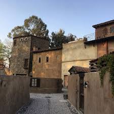 Fui invitado por la coordinación de turismo y cultura del municipio de natívitas en el estado de tlaxcala para conocer sus atractivos turísticos, en este video visito un sitio que ha adquirido mucha fama y es considerado el pueblo más joven de méxico, val´quirico para después conocer un poco del centro. Blog Hoteles City Express Val Quirico Un Nuevo Pueblo E