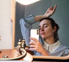 Madame presenta il suo brano sanremese voce. Mqufxm Yqpyoym