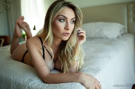 Jaine Cristina Naked Brazilian Bella Club - Curvy Erotic