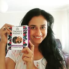 And that's how I begin this birthday trip.. With dark sweet sinful  Thomas... Fudge's Florentine of course! 😁😁 Czech Republic here I come  🎂🎊🎉🎁