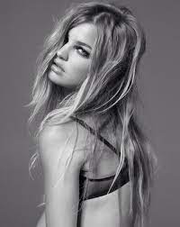 I Love Blonde And Black Messy Hair Look Embrace Messy Hair Messy Hairstyles