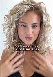 Achieve Glossy Buttermilk Blonde Hair with L'Oréal