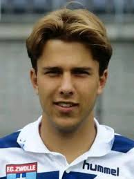 10 years since this Bobby Dazzler signed for Liverpool really miss him I  have read about 200 Autobiographies and Biographys his is my second  favourite EOSESEDP 1円 川 BANTRY ROBERTO FIRMINO SI