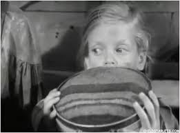 This suggests she made her tv debut as a youngster entertainer at 9 years old. Eileen Baral Wagon Train Season 8 1964 Brian Conlin Story Little Girl Lost Images Pictures Photos Childstarlets Com