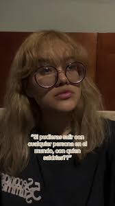 ¿Si pudieras besar los pies de cualquier mujer en el mundo, a quién sería?